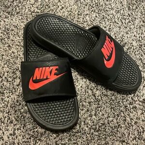 MENS Nike Slides